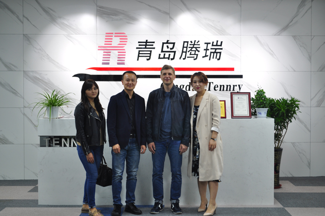 Welcome the Visit of Our Customers. Our Company Is Delighted to Have You